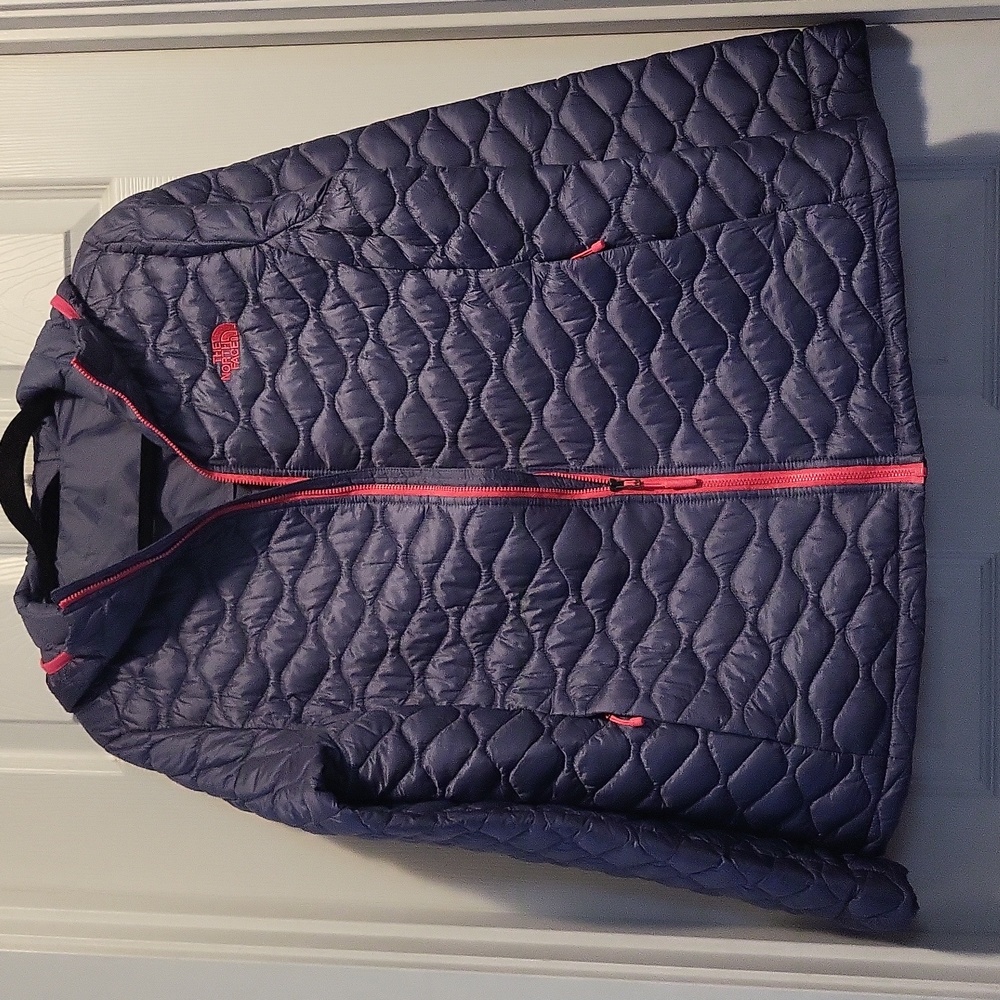 The North Face Thermoball Hoodie, Size XL - Picture 1 of 3